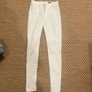 AG The Farrah Skinny Jean. White. Size 25